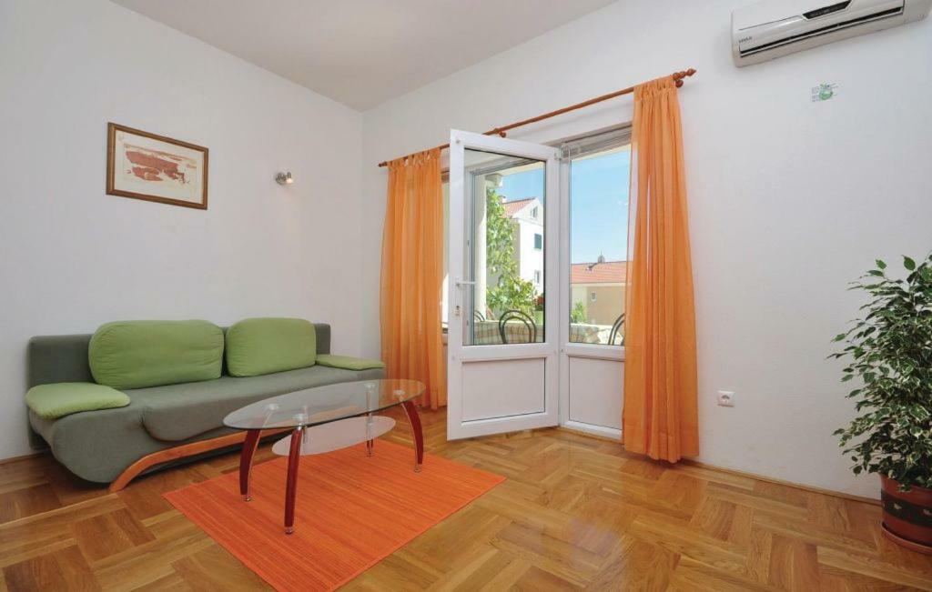 Apartment Orange Макарска Екстериор снимка